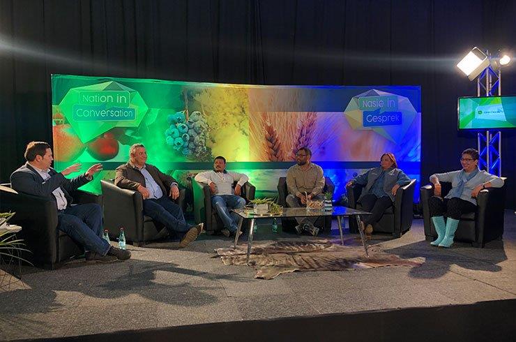 https://www.senwes.co.za/media/global/images/nasieingesprek/nampo_cape2019/day1_session2.jpg    